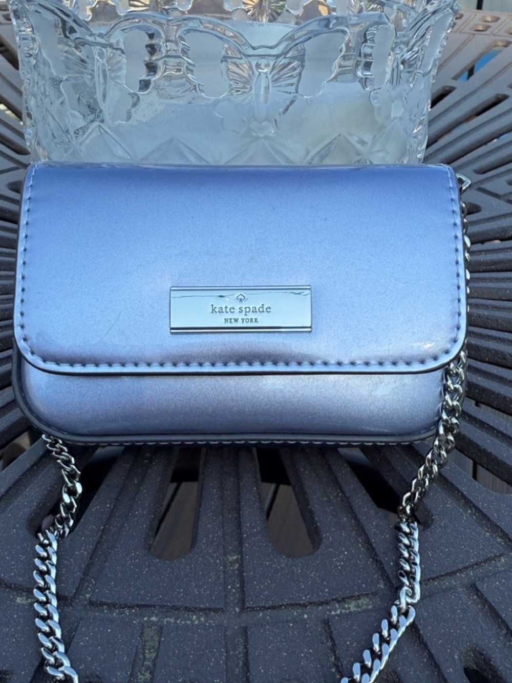 Kate Spade New York Kenzie Card Case Crossbody in a metallic finish, NWT - Picture 2 of 12